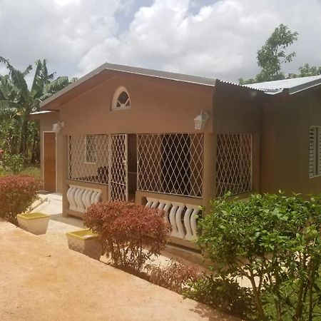 Cliffe Ranch Villa Mandeville Exterior photo